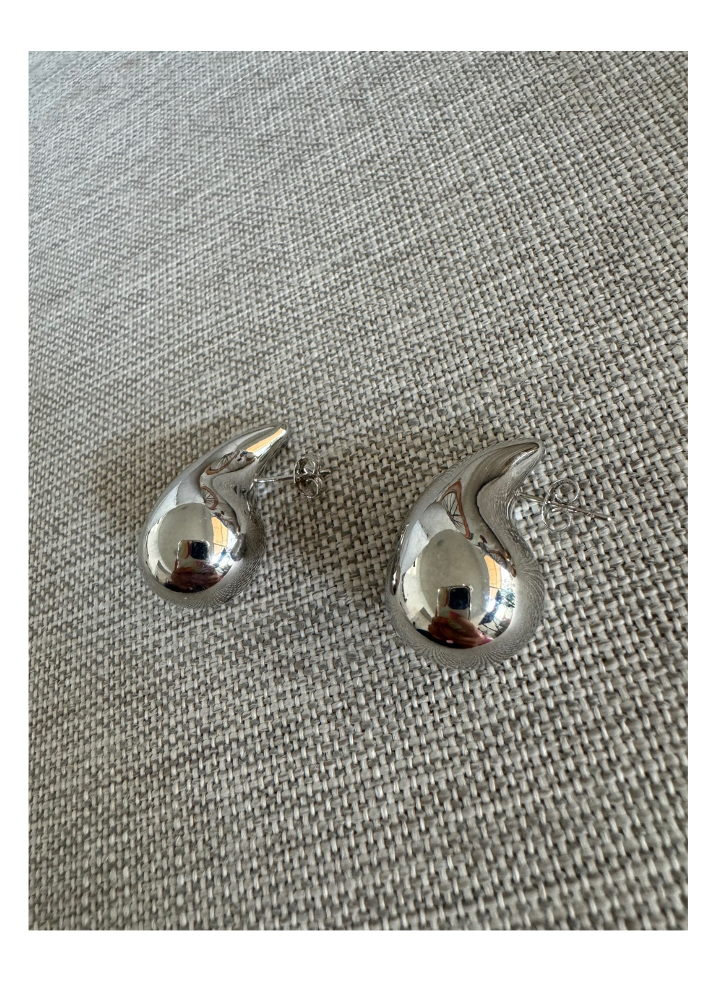 Aretes gota plateados