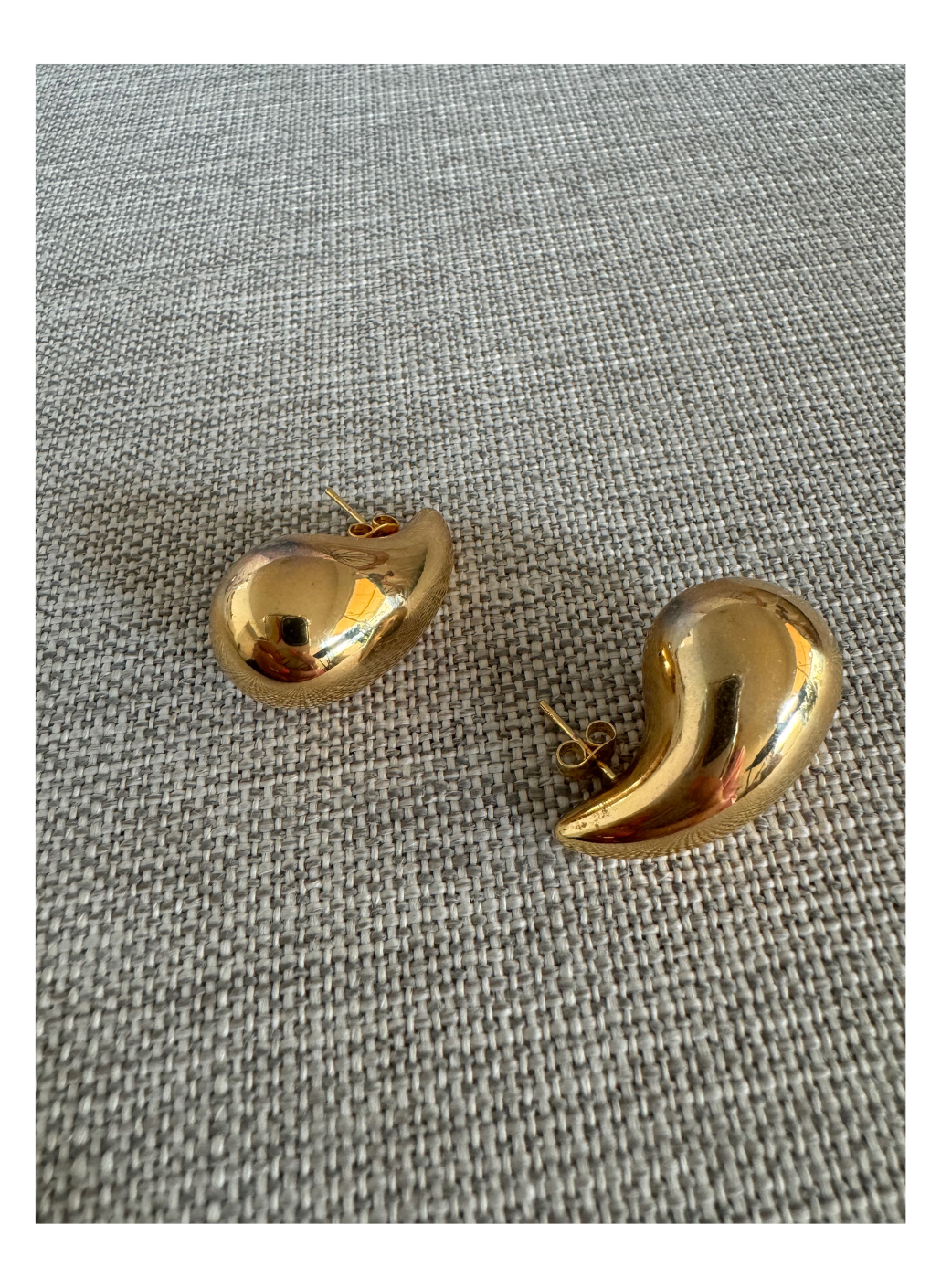 Aretes gota dorados